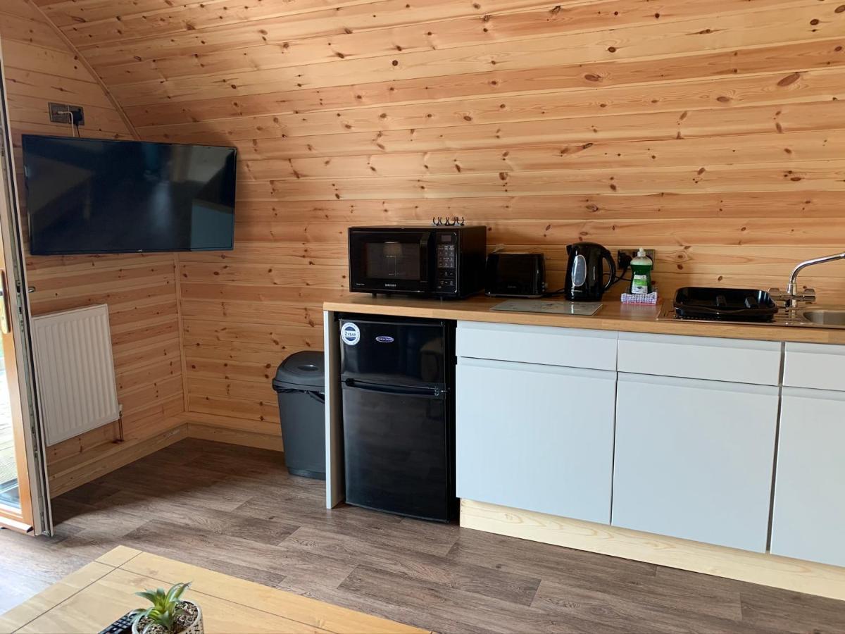 Lodge Pond View Pod 3 With Private Hot Tub -fife - Loch Leven - Lomond Hills *